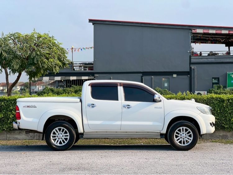 Toyota Hilux Vigo Champ 2012.0 มือสอง ดีเซล ไมล์  ไม่เคยชน เช็กศูนย์ทุกระยะ - Image 2
