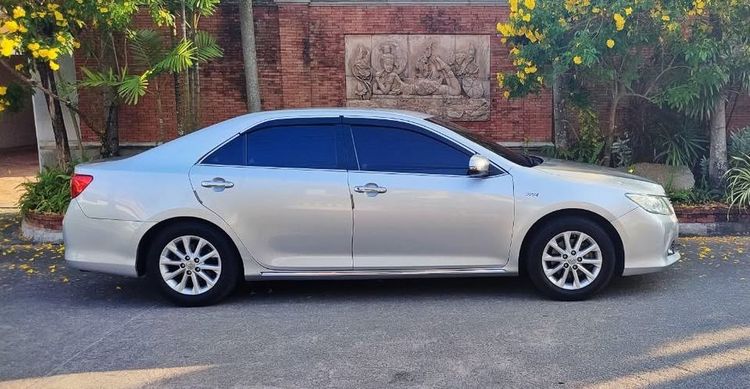 Toyota Camry 2013.0 มือสอง เบนซิน ไมล์  เครดิตดีออกรถ 0 บาท ไม่เคยชน - Image 3
