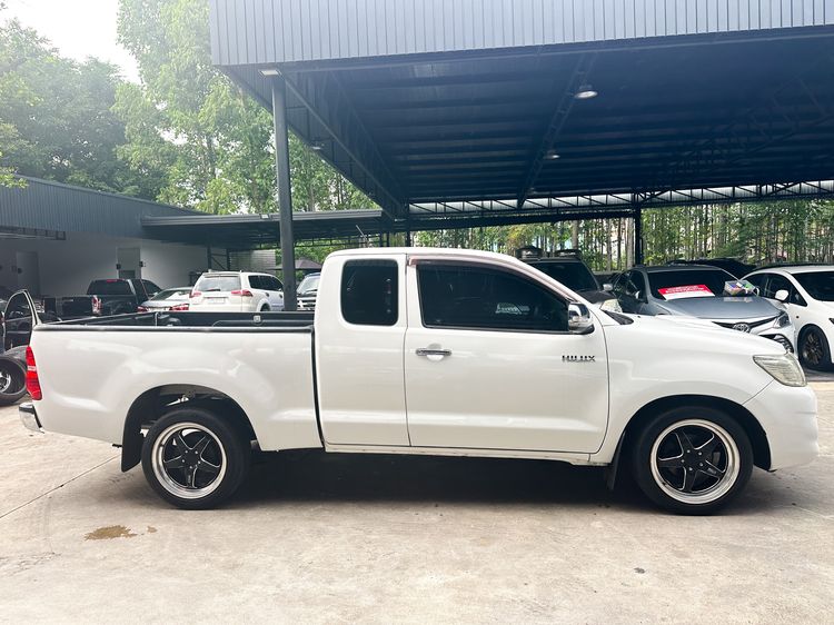 Toyota Hilux Vigo Champ 2014.0 มือสอง ดีเซล ไมล์ ไม่เคยชน จัดไฟแนนซ์ได้ - Image 4