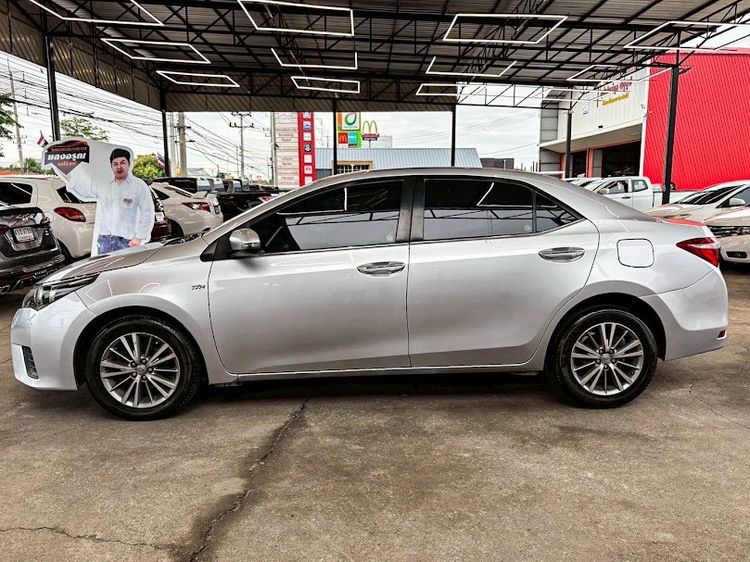 Toyota Altis 2014.0 มือสอง เบนซิน ไมล์  ราคาถูก เครดิตดีออกรถ 0 บาท - Image 4