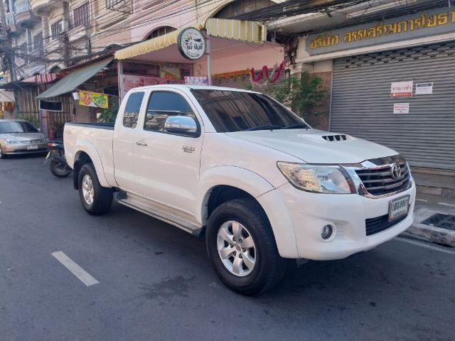 Toyota Hilux Vigo Champ 2013.0 มือสอง ดีเซล ไมล์  ฟรีดาวน์ เช็กศูนย์ทุกระยะ - Image 3
