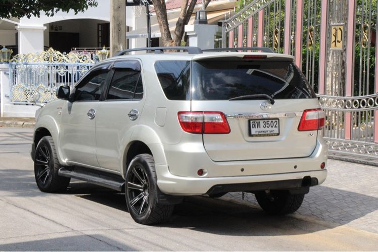Toyota Fortuner 2006.0 มือสอง ดีเซล ไมล์ เช็กศูนย์ทุกระยะ ฟรีดาวน์ - Image 3