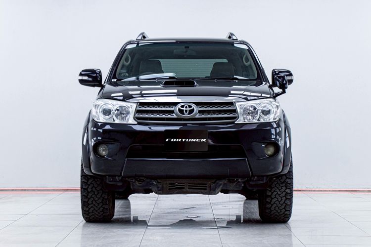 Toyota Fortuner 2011.0 มือสอง ดีเซล ไมล์  เครดิตดีออกรถ 0 บาท เช็กศูนย์ทุกระยะ - Image 4