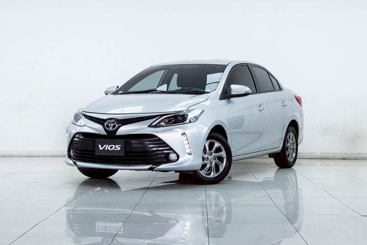 Toyota Vios 2017.0 มือสอง เบนซิน ไมล์  ฟรีดาวน์ รถบ้านแท้