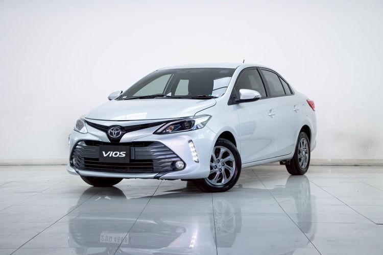 Toyota Vios 2021.0 มือสอง เบนซิน ไมล์  สภาพนางฟ้า เช็กศูนย์ทุกระยะ