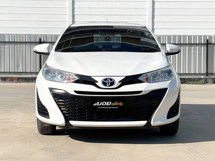 Toyota Yaris 2019.0 มือสอง เบนซิน ไมล์  สภาพนางฟ้า เครดิตดีออกรถ 0 บาท - Image 2