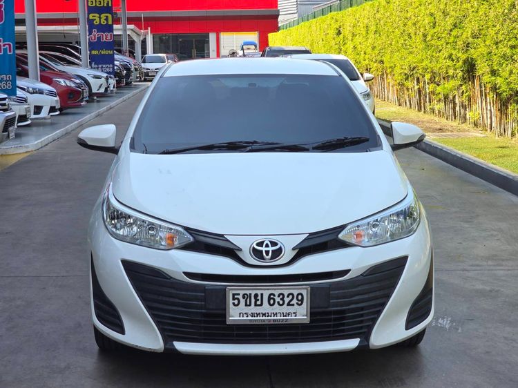 Toyota Yaris ATIV 2019.0 มือสอง เบนซิน ไมล์ ไมล์แท้ เครดิตดีออกรถ 0 บาท - Image 2