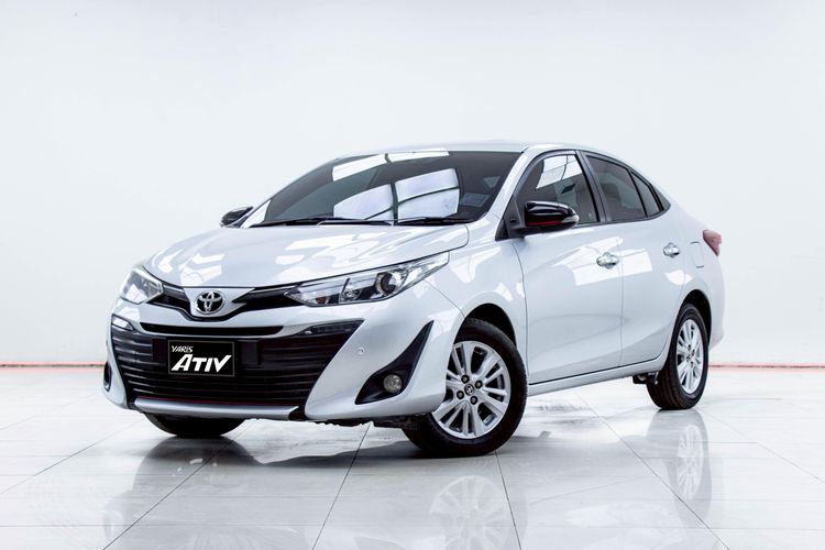 Toyota Yaris ATIV 2018.0 มือสอง เบนซิน ไมล์  เครดิตดีออกรถ 0 บาท มือเดียว - Image 4