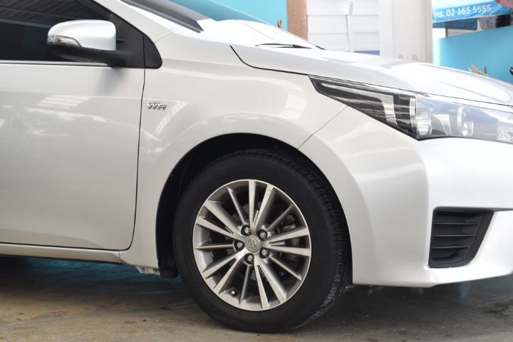 Toyota Altis 2015.0 มือสอง เบนซิน ไมล์  รถบ้านแท้ สภาพนางฟ้า - Image 4