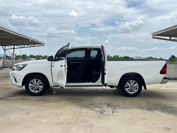 Toyota Hilux Revo 2015.0 มือสอง ดีเซล ไมล์  มือเดียว เครดิตดีออกรถ 0 บาท - Image 3