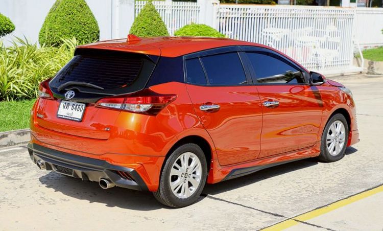Toyota Yaris 2018.0 มือสอง เบนซิน ไมล์ จัดไฟแนนซ์ได้ เครดิตดีออกรถ 0 บาท - Image 3