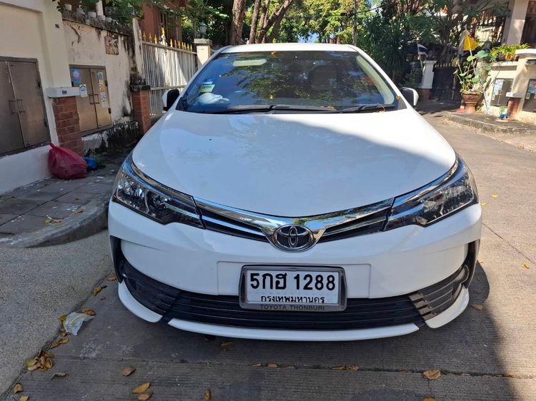 Toyota Corolla 2017.0 มือสอง เบนซิน ไมล์  ฟรีดาวน์ สภาพนางฟ้า